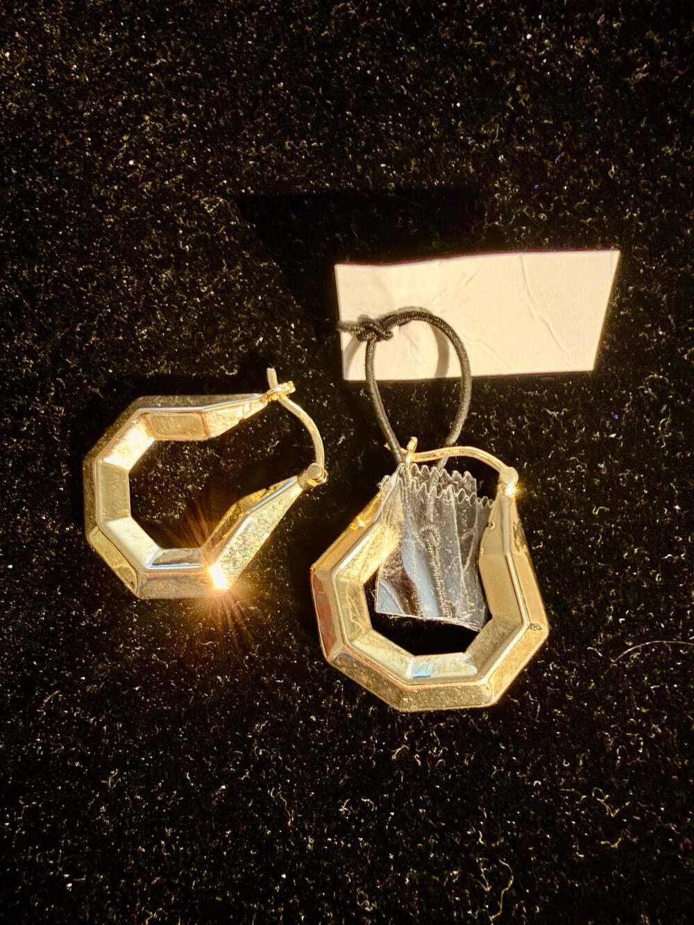 18K Yellow Gold EF Geometric Hexagon Hoop Earrings
Brand New